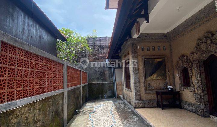 For Rent Local House At Petitenget Semi Furnished. 1