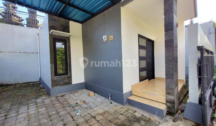 Buc Rumah 2 Bedrooms Unfurnished di Abianbase 7