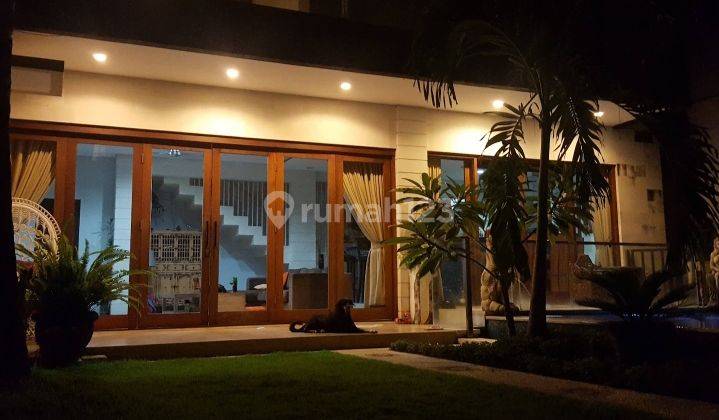 Leasehold 6 Bedrooms Villa + Staff Room At Mertanadi,kerobokan 2