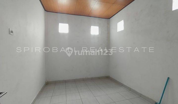 Local House 3 Bedrooms At Kerobokan Area Unfurnished 2