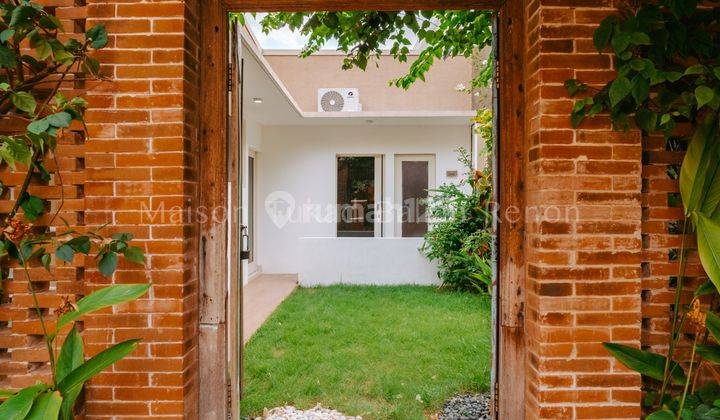 BEAUTIFUL MODERN MINIMALIST HOUSE AT RENON 3 BEDROOMS FULLY FURNISHED 1