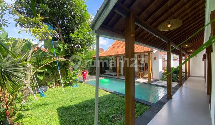 Villa Cantik 2 Bedroom in Canggu Furnished with Pool