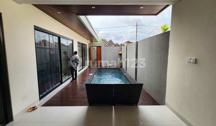 Beautiful 3 Bedroom Villa in Buduk Near Canggu Area with Pool