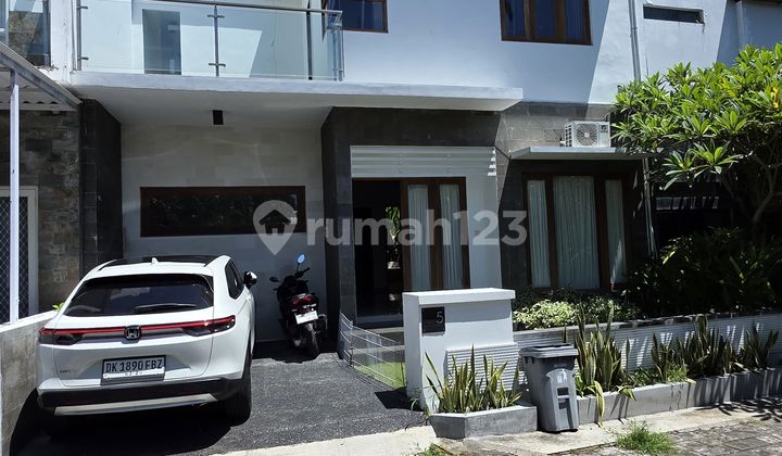 Modern House in Kerobokan 3 Bedrooms Fully Furnished Modern House in Kerobokan 3 Bedrooms Fully Furnished