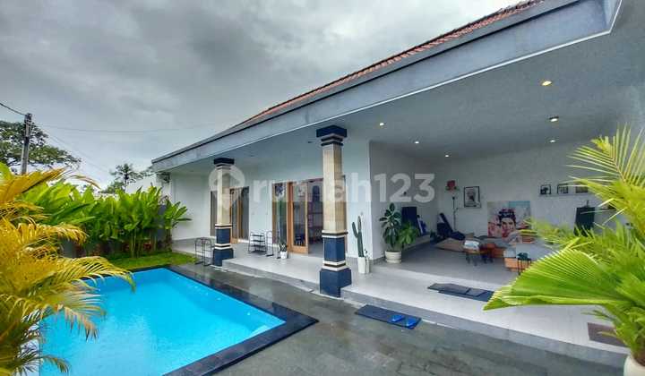 Villa Cantik 2 Kamar di Canggu dengan Taman dan Pool