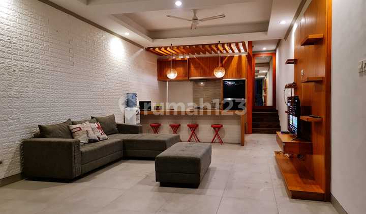 Nice 3 Bedroom House in Kuta Furnished with Private Pool