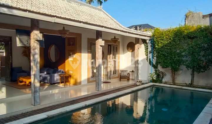 Villa Cantik 3 Kamar Tidur di Canggu Berawa dengan Private Pool