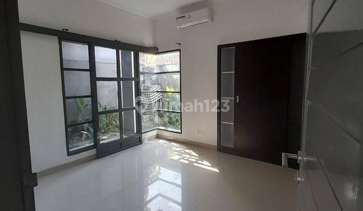 For Sale House At Kerobokan Area 3 Bedrooms Semi Furnished 2