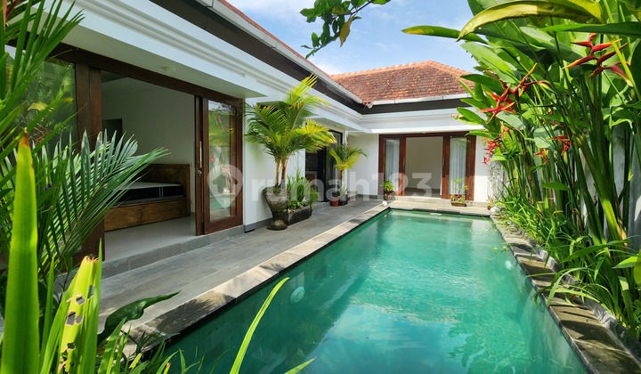 Villa Cantik 2 Bedroom Garden and Private Pool in Cemagi