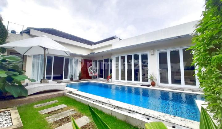 Rumah Bagus 2 Kamar Tidur Dengan Taman Di Kerobokan Furnished 1