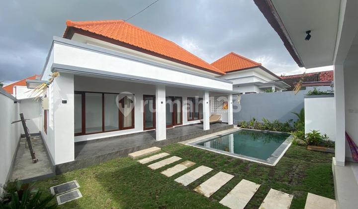 2 Bedroom Villa with a Spacious Garden and Pool in Munggu