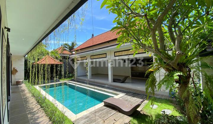 Lokasi Premium | Villa Modern 3 Kamar Tidur di Berawa 2