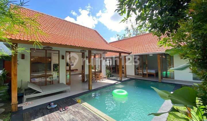 Villa Cantik 2 Bedroom in Canggu Furnished with Pool
