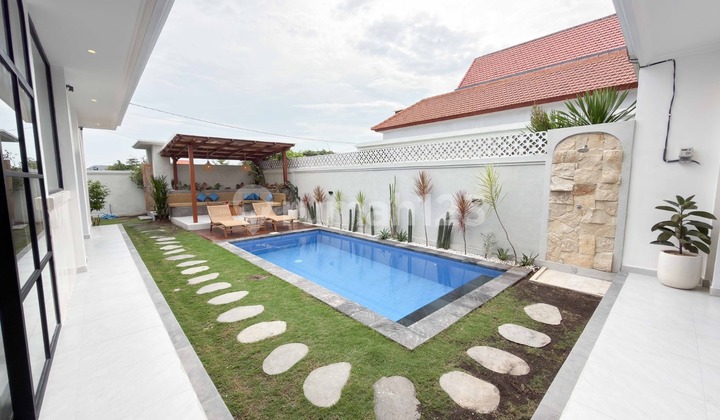 Hunian Impian Ala Mediterranean Modern di Seseh 3 Kamar Tidur 2