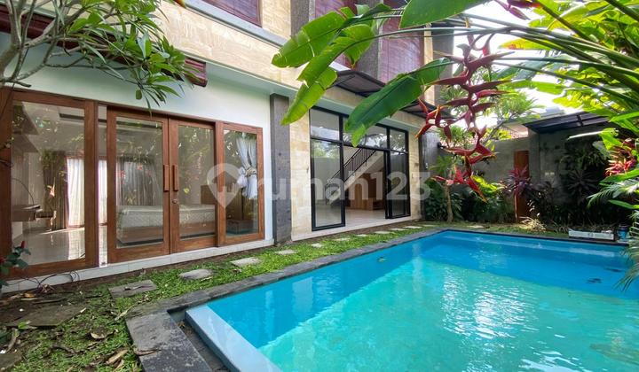 Beautiful Villa 3 Bedrooms in Umalas with Garden and Pool