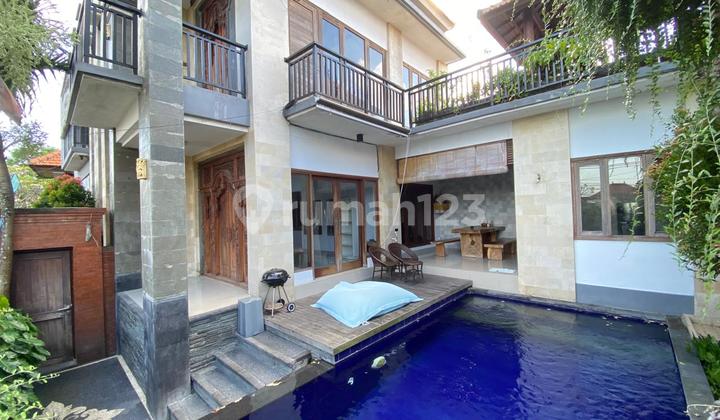 4-Bedroom Villa in Padonan with Private Pool, Strategic Location 4-Bedroom Villa in Padonan with Private Pool, Strategic Location