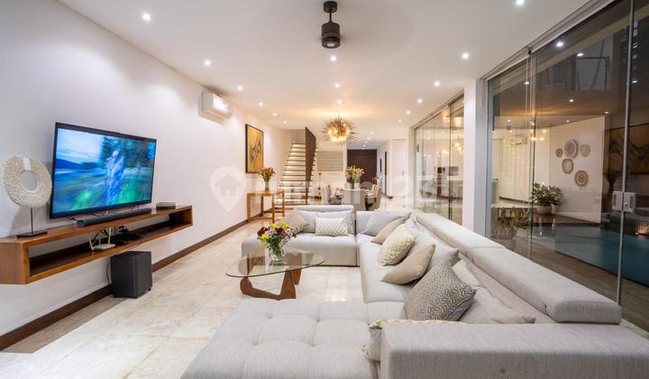 Stunning Modern Villa 4 Bedrooms At Central Berawa Fully Furnish Stunning Modern Villa 4 Bedrooms At Central Berawa Fully Furnish