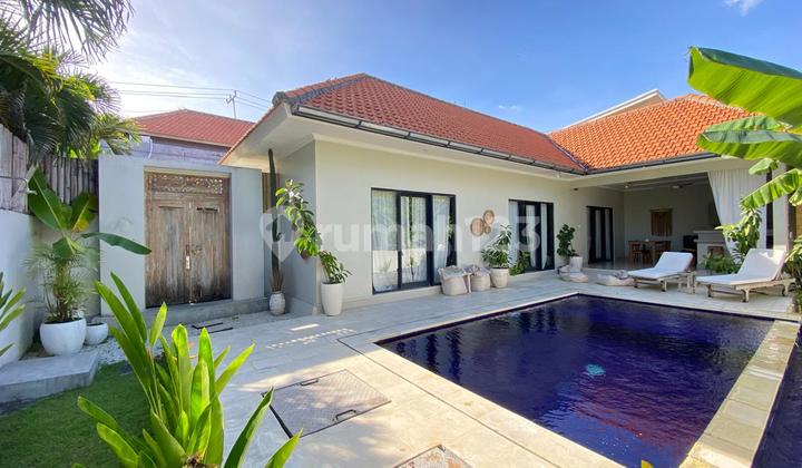 New 3-Bedroom Villa in Canggu Batu Bolong Fully Furnished New 3-Bedroom Villa in Canggu Batu Bolong Fully Furnished