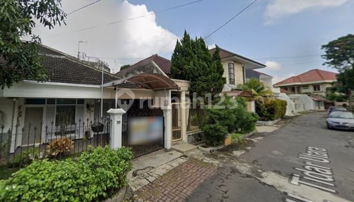 Auctioned, Residential House in Karnagbesuki, Sukun, Malang 2