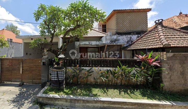 tampak depan lelang rumah 2 lantai jl