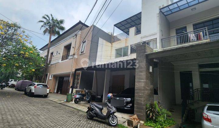 Lelang Rumah Town House Permata Cilandak Residence, Jaksel 1