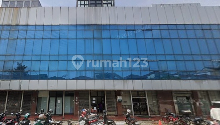 Auctioned, Strategic 4-Story Shophouse in Puri Niaga 1 Shophouse Complex Auctioned, Strategic 4-Story Shophouse in Puri Niaga 1 Shophouse Complex