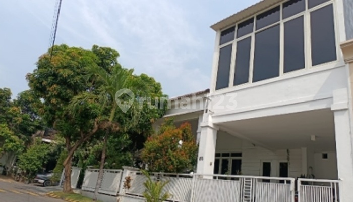 Dilelang, Rumah Tinggal di Perum Delta Sari Indah, Waru, Sidoarjo