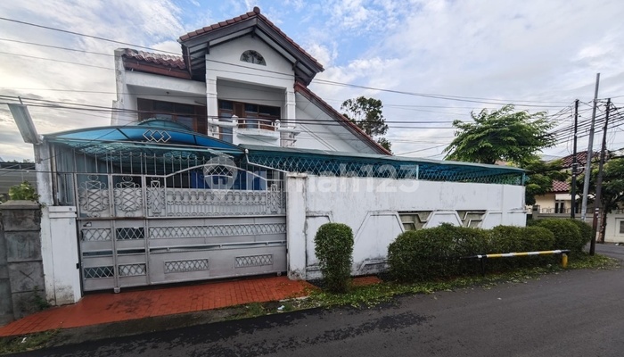 Dilelang, Rumah Tinggal Hook di Kavling DKI, Kembangan