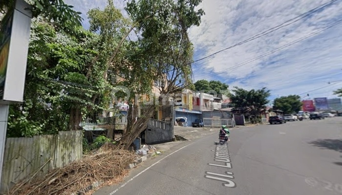 Auctioned, Strategic Shop House in Wenang, Manado 2