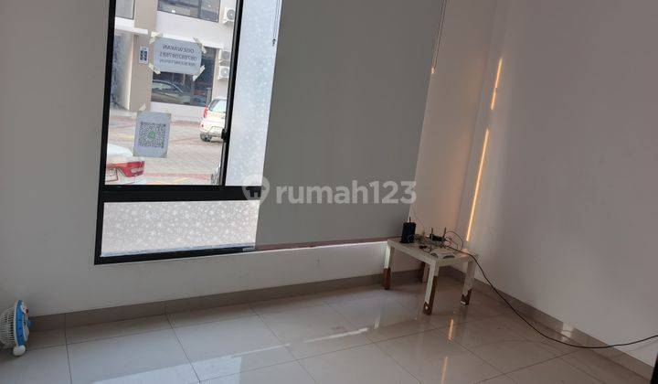 Disewakan, Rumah Unfurnished di Condo House Green Royal 2