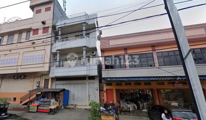 Auctioned, Good 430 m2 Shop House in Kotamobagu, North Sulawesi 2