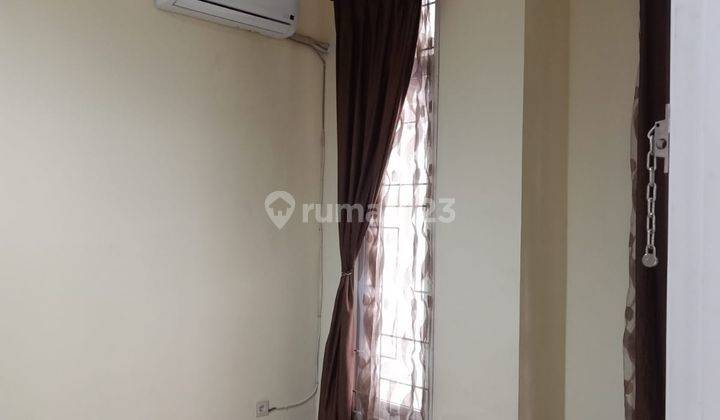 Disewakan, Rumah 2 Lantai Full Furnished di Green Lake City 2