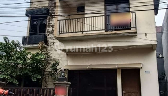 Dilelang, Rumah 2 Lantai di Casarolas Residence, Cimanggis, Depok Dilelang, Rumah 2 Lantai di Casarolas Residence, Cimanggis, Depok