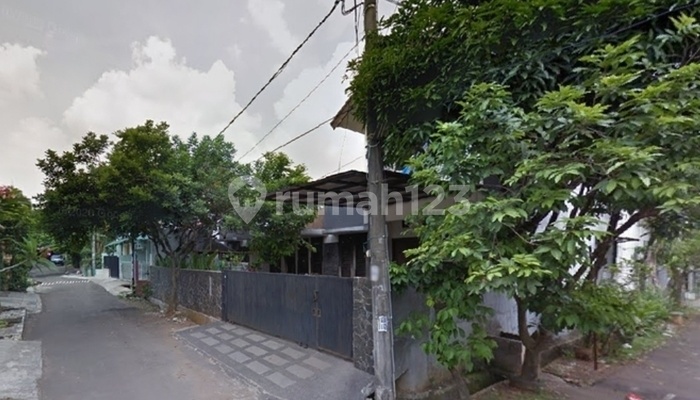 Dijual, Rumah Tinggal di Perum Villa Bintaro Indah 2