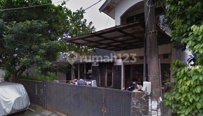 Auctioned, Hook Residence in Villa Bintaro Indah Housing Complex 2