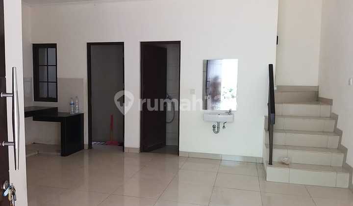 Rent Secondary HOUSE GREEN VILLAGE CIPONDOH 2