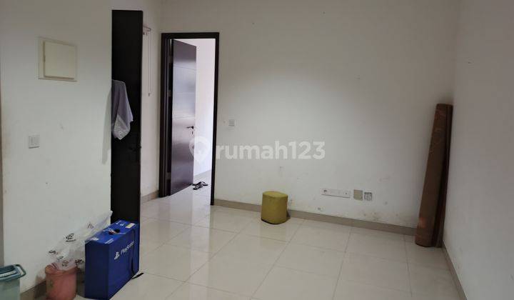 Disewakan, Rumah Unfurnished di Condo House Green Royal 1