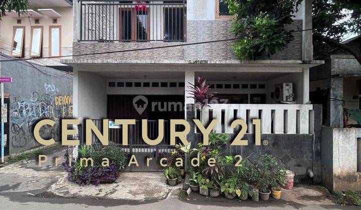 Jual rumah minimalis dekat pusat perbelanjaan, dekat stasiun kereta 1