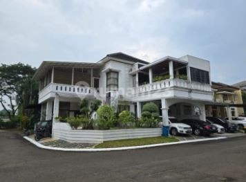 Rumah Bagus Posisi Hook Area Strategis Di BSD Dm16889