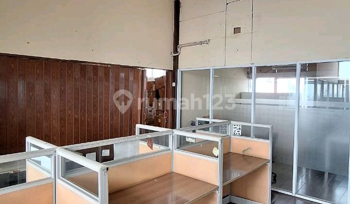 Three Connected Shophouses Ready to Use, Very Suitable for Offices, Beauty Clinics. 2