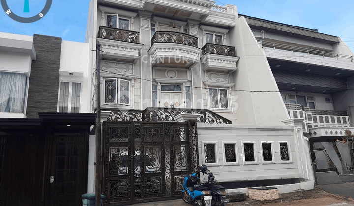 Rumah Mewah di Cengkareng Jakarta Barat Gb17539