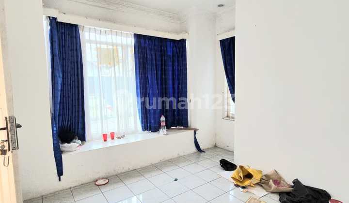HOT SALE Rumah Siap huni Luas 180 m2 Dekat STAN Bintaro Jaya SC-14842 2