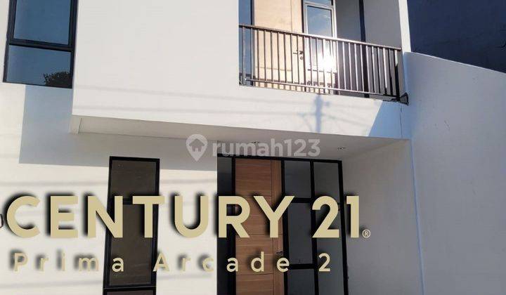 Rumah Baru 3 Lantai Kondisi Fresh di Graha Raya Bintaro Jaya Gb 9730 1
