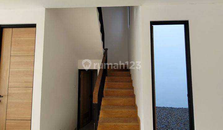 Rumah Baru 3 Lantai Kondisi Fresh di Graha Raya Bintaro Jaya Gb 9730 9