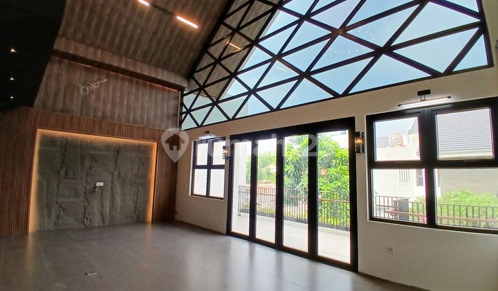 Dijual Rumah Semi Furnished 2 Lantai di Sektor 9 Bintaro Jaya GB-15218 2