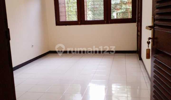 Luxury House at an Affordable Price in Sector 1 Bintaro Jaya Near UT Station 2