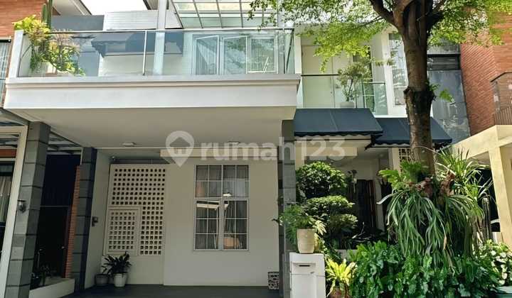 Rumah Fully Furnished Dekat Akses Tol di Bintaro Tangsel Gb-17396