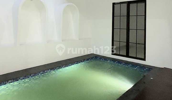 Rumah Straegis dg Swimming indor Bintaro Tangsel SC-10621  2