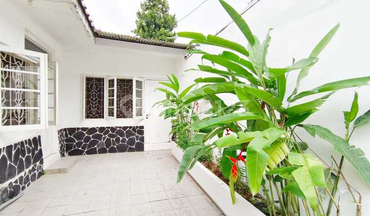 TURUN HARGA 10 M!!! Rumah di Menteng Jakarta Pusat LR-7406 2