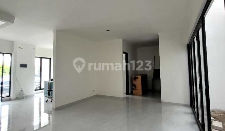 Jual Rumah Modern Kualitas Baru di Discovery Bintaro Sektor 9 GB-15809 2